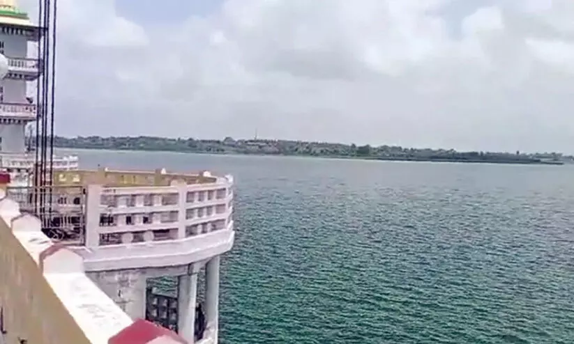 ക​ബ​നി അ​ണ​ക്കെ​ട്ടി​ലേ​ക്ക് നീ​രൊ​ഴു​ക്ക് വ​ർ​ധി​ച്ചു