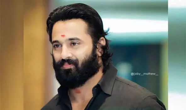 വിപിന്റെ കണ്ണട ഞാൻ പൊട്ടിച്ചു എന്നത് സത്യം, ഉപദ്രവിച്ചിട്ടില്ല -ഉണ്ണി മുകുന്ദൻ: ‘എന്റെ കണ്ണിൽ നോക്കി സംസാരിക്കാൻ അയാൾക്കായില്ല, കറുത്ത കൂളിങ് ഗ്ലാസ് ധരിച്ചാണ് ഇറങ്ങി വന്നത്’