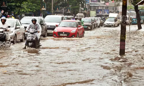 പെരുമഴ തുടരുന്നു; അഞ്ച് മരണം