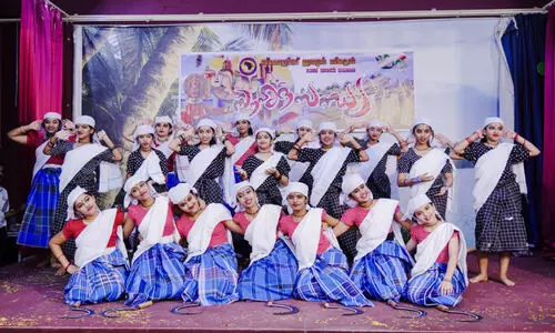 റാ​ക് സ്​​കോ​ളേ​ഴ്സ് സ്കൂ​ള്‍ സൗ​ഹൃ​ദ സ​ന്ധ്യ ശ്ര​ദ്ധേ​യ​മാ​യി