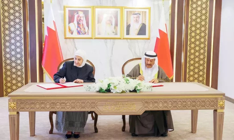 വ​നി​ത ശാ​ക്തീ​ക​ര​ണം ല​ക്ഷ്യം; ശൂ​റ കൗ​ൺ​സി​ലും സു​പ്രീം കൗ​ൺ​സി​ൽ ഫോ​ർ വുമണും സ​ഹ​ക​ര​ണ ക​രാ​റി​ൽ ഒ​പ്പി​ട്ടു