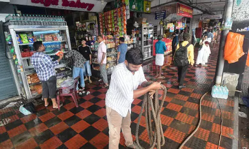 തീപിടിത്തം; മൊഫ്യൂസിൽ ബസ് സ്റ്റാൻഡിൽ കടകൾ തുറന്നു