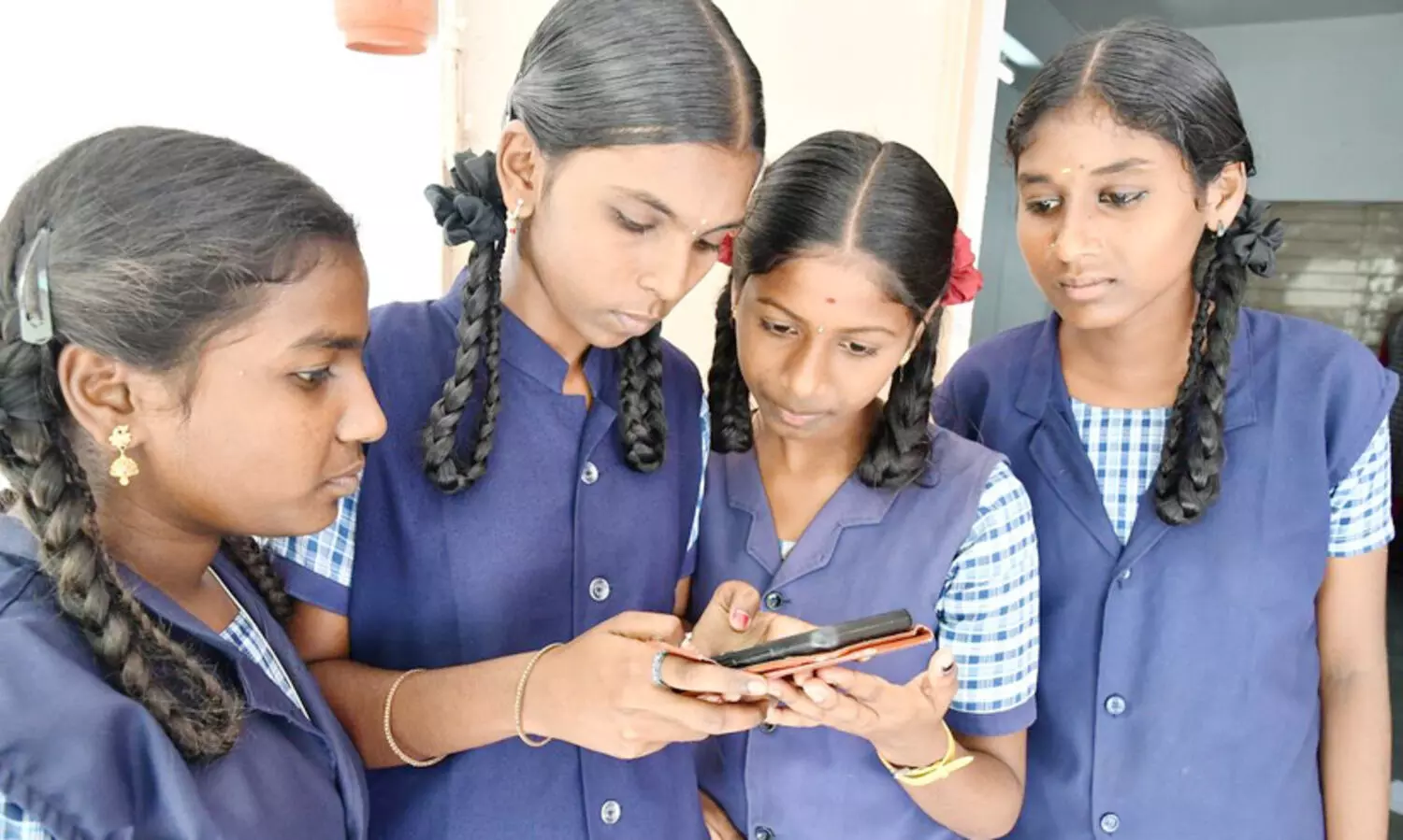 പ്ലസ് വണ്‍ അപേക്ഷയില്‍ ഇന്ന് വൈകീട്ട് അഞ്ചുമണി വരെ തിരുത്തല്‍ വരുത്താം, വിശദാംശങ്ങള്‍ അറിയാം