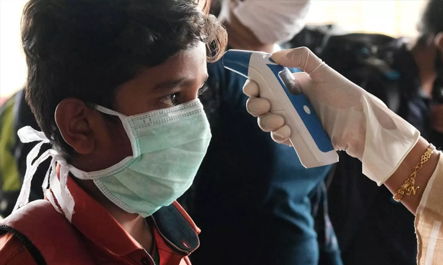 കോവിഡ് രോഗികളുടെ എണ്ണം വർധിക്കുന്നു; ലക്ഷണങ്ങളുണ്ടെങ്കില്‍ നിര്‍ബന്ധമായും മാസ്‌ക് ധരിക്കണമെന്ന് ആരോഗ്യവകുപ്പ്, പരിശോധന നടത്താനും നിര്‍ദേശം