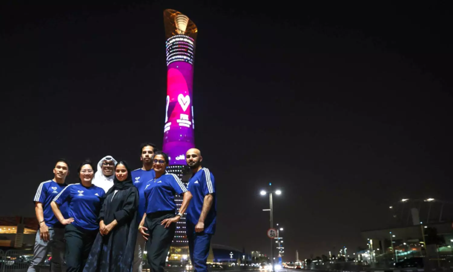 വീ​ണ്ടും ക​ളി, വ​ള​ന്റി​യ​ർ കു​പ്പാ​യ​മൊ​രു​ക്കാം