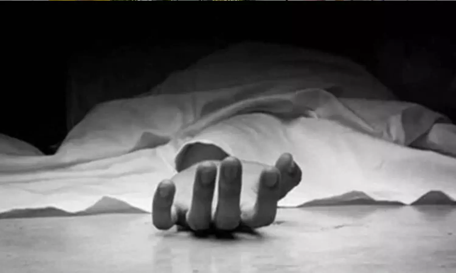 ആലപ്പുഴയിൽ 38കാരനും വിദ്യാർഥിനിയും ട്രെയിനിന് മുന്നിൽ ചാടി ജീവനൊടുക്കി