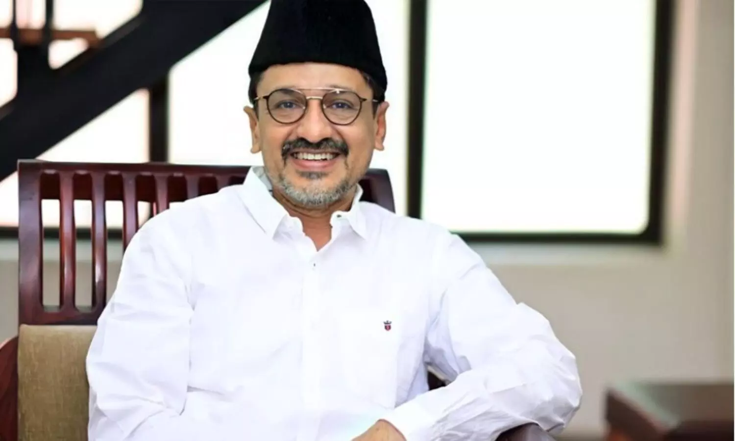 സാദിഖലി ശിഹാബ് തങ്ങൾ ഹജ്ജിന് യാത്ര തിരിച്ചു