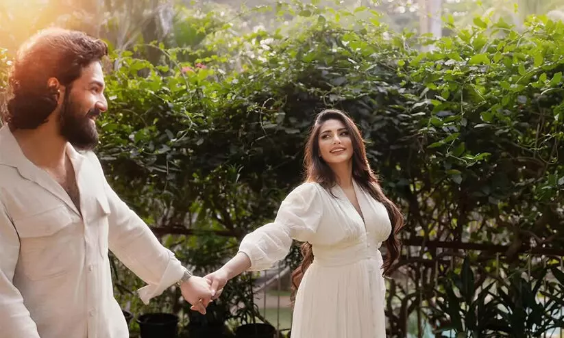 അഖിൽ-സൈനബ് വിവാഹം ജൂണിൽ? അഖിൽ-സൈനബ് വിവാഹം ജൂണിൽ?