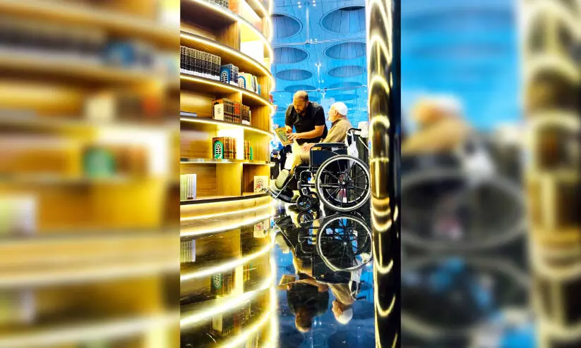 അക്ഷരങ്ങളുടെ ആത്മബന്ധത്തിലേക്കൊരു ഗോൾഡൻ ക്ലിക്ക് അക്ഷരങ്ങളുടെ ആത്മബന്ധത്തിലേക്കൊരു ഗോൾഡൻ ക്ലിക്ക്