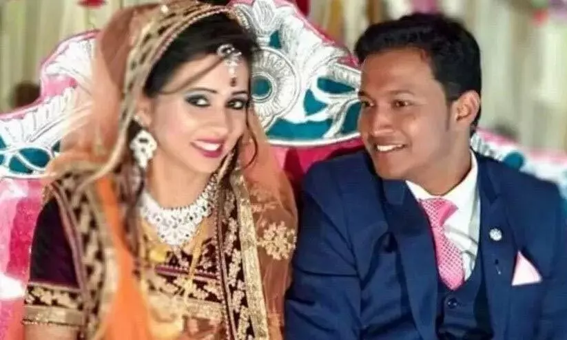 വിവാഹം കഴിഞ്ഞ് അഞ്ചാംനാൾ വന്ന പാർസൽ പൊട്ടിത്തെറിച്ച് മരിച്ചത് നവവരനും ബന്ധുവും; പാർസൽ ബോംബ് കേസിൽ വിധി വിവാഹം കഴിഞ്ഞ് അഞ്ചാംനാൾ വന്ന പാർസൽ പൊട്ടിത്തെറിച്ച് മരിച്ചത് നവവരനും ബന്ധുവും; പാർസൽ ബോംബ് കേസിൽ വിധി