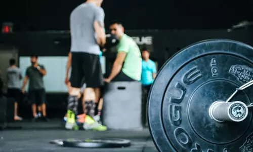 മ​സി​ൽ ന​ഷ്ടം, വ​ലി​യ മി​ഡി​ൽ ഏ​ജ് ക്രൈ​സി​സ്