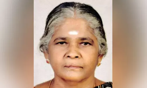 പൊലീസ് അനാസ്ഥ; വയോധികയുടെ പോസ്റ്റ് മോർട്ടം വൈകി; പൊലീസിനെ കാത്ത് മൃതദേഹം ടേബിളിൽ കിടത്തിയത് 12 മണിക്കൂർ