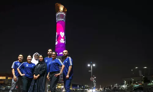 വീ​ണ്ടും ക​ളി, വ​ള​ന്റി​യ​ർ കു​പ്പാ​യ​മൊ​രു​ക്കാം