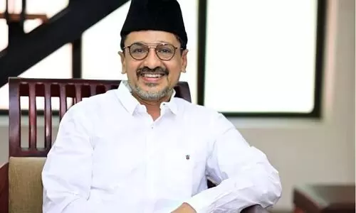 സാദിഖലി ശിഹാബ് തങ്ങൾ ഹജ്ജിന് യാത്ര തിരിച്ചു