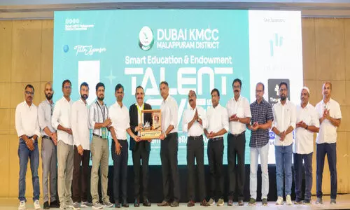 സൈ​നു​ൽ ആ​ബി​ദീ​ൻ സ​ഫാ​രി​ക്കും ഡോ. ​പു​ത്തൂ​ർ റ​ഹ്മാ​നും സ്വീ​ക​ര​ണം ന​ൽ​കി