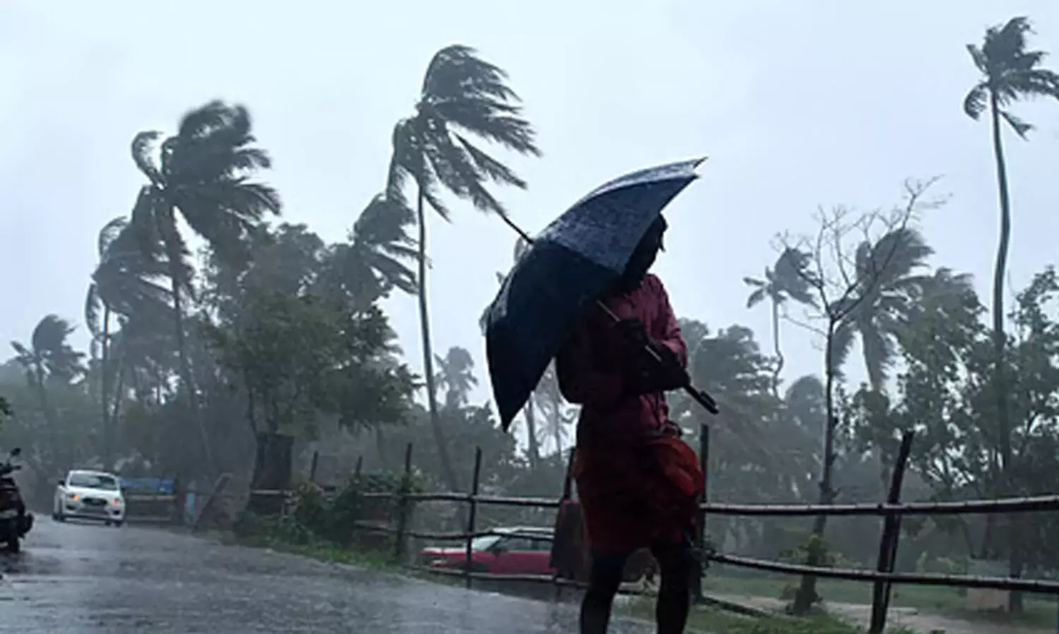 കനത്ത മഴ; കണ്ണൂരിൽ നാളെ വിദ്യാഭ്യാസ സ്ഥാപനങ്ങൾക്ക് അവധി
