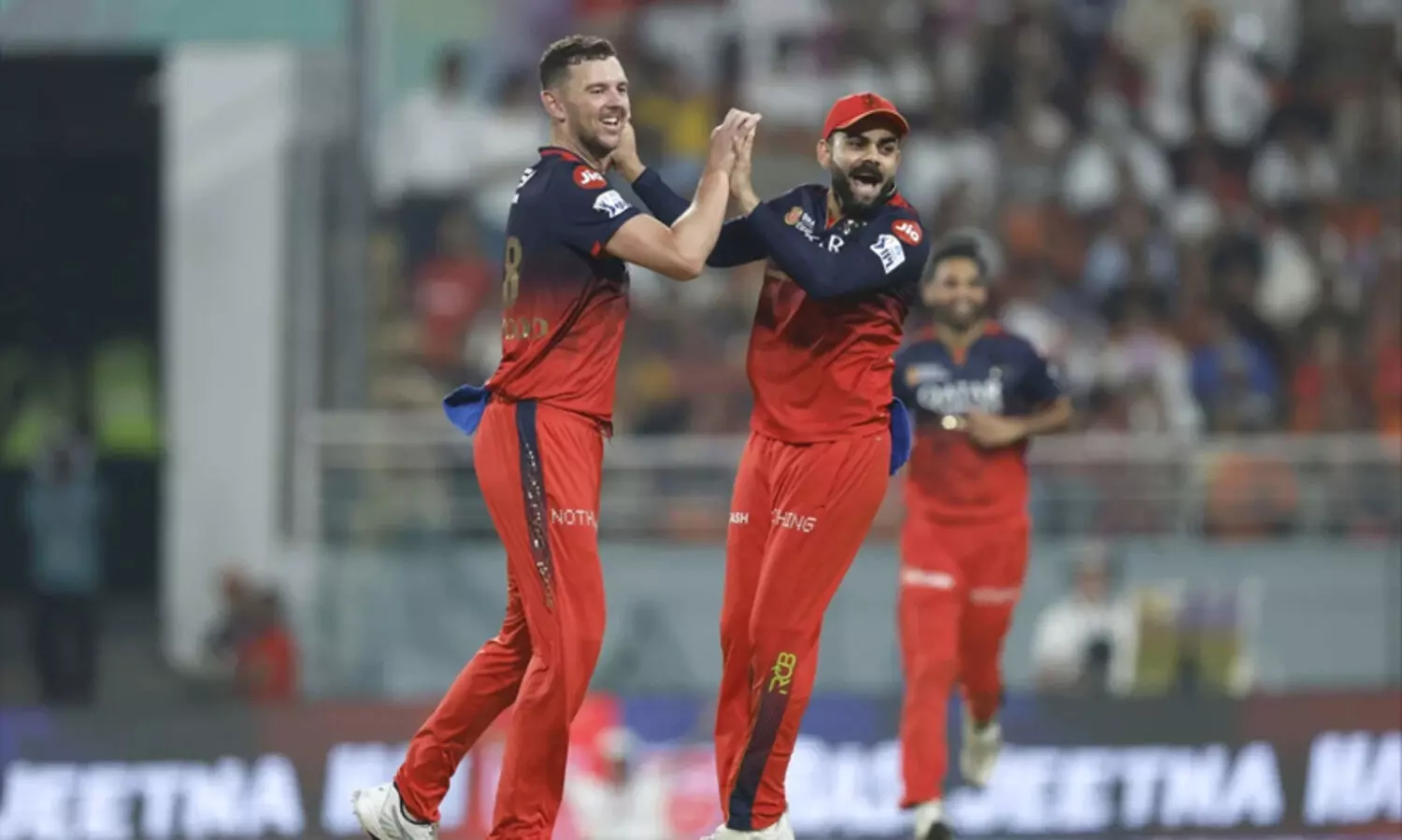 ബംഗളൂരു ഐ.പി.എൽ ഫൈനലിൽ; പഞ്ചാബിനെതിരെ എട്ടു വിക്കറ്റിന്‍റെ അനായാസ ജയം
