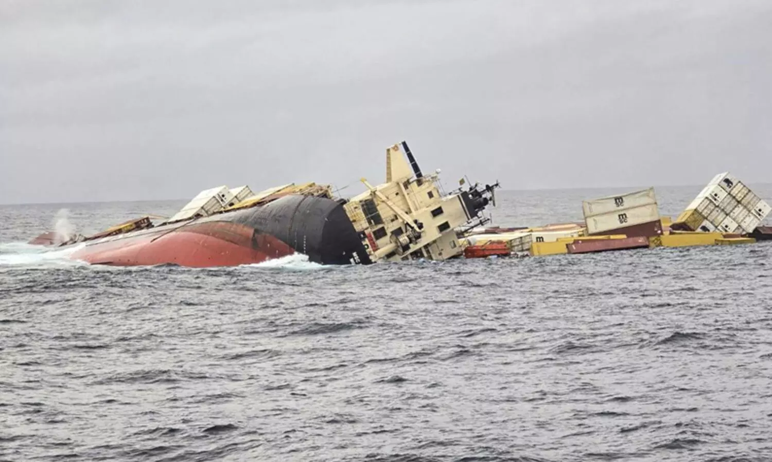 കപ്പൽ ദുരന്തം: നഷ്ടപരിഹാര സാധ്യത തേടി സർക്കാർ