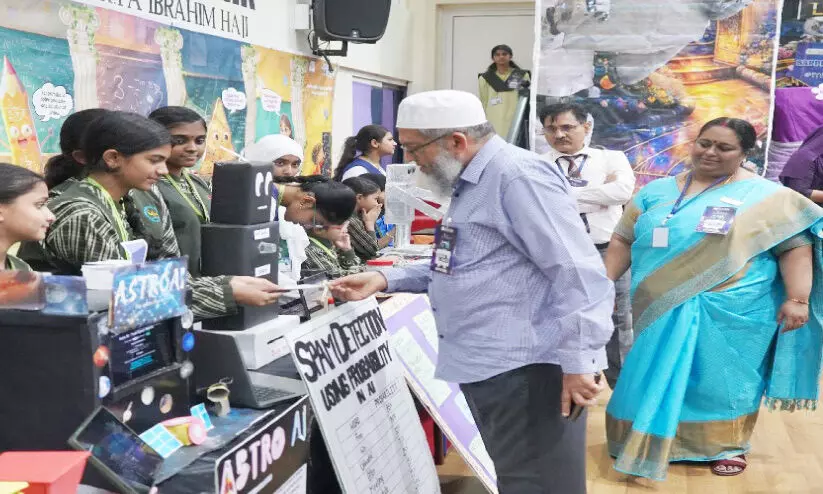 ഗണിതശാസ്ത്ര പ്രദർശനം സംഘടിപ്പിച്ചു ഗണിതശാസ്ത്ര പ്രദർശനം സംഘടിപ്പിച്ചു