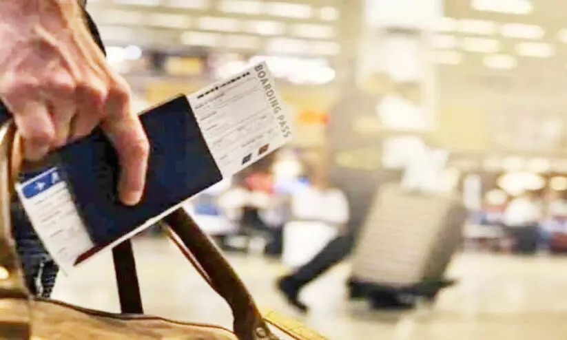 അ​പേ​ക്ഷ​ക​ളി​ൽ ലം​ഘ​ന​ങ്ങ​ൾ;  പ്ര​വാ​സി​ക​ൾ​ക്കു​ള്ള കു​ടും​ബവി​സ നി​യ​മ​ങ്ങ​ൾ   ക​ർ​ശ​ന​മാ​ക്കി