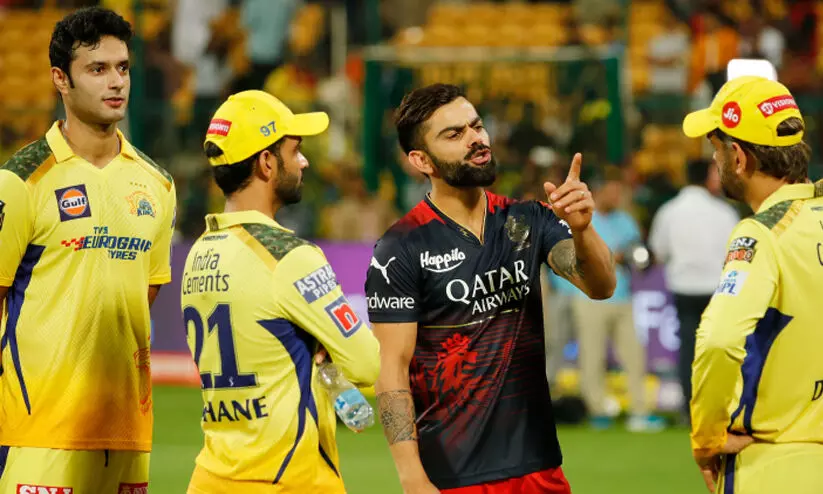 ‘ഗ്രൗണ്ടിലേക്ക് അതിക്രമിച്ചു കയറിയ ധോണിയെ വിലക്കിയോ? അമ്പയറുമായി കൊമ്പുകോർത്തതിന് കോഹ്ലിയെയോ? ’ ബി.സി.സി.ഐക്ക് ഇരട്ട നീതിയെന്ന് മുൻ ഇന്ത്യൻ ഓപ്പണർ