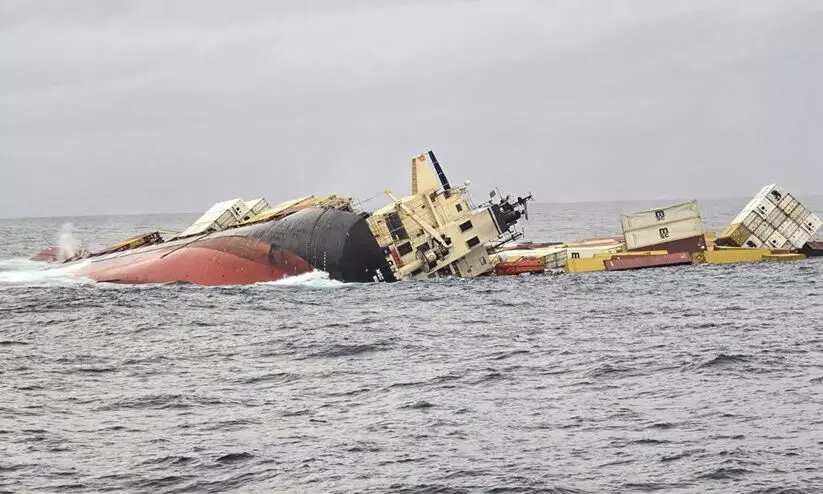 കപ്പൽ ദുരന്തം: നഷ്ടപരിഹാര സാധ്യത തേടി സർക്കാർ