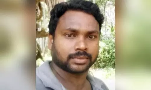 നായ കുറുകെ ചാടി, വാഹനം മറിഞ്ഞു; ഗുഡ്സ് ഓട്ടോ ഇടിച്ച് ബൈക്ക് യാത്രികന് ദാരുണാന്ത്യം