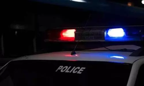 അഞ്ച് ആൺകുട്ടികളെ കഴുത്തിൽ ചെരുപ്പുമാലയിട്ട് നഗ്നരാക്കി തെരുവിലൂടെ നടത്തിച്ചു