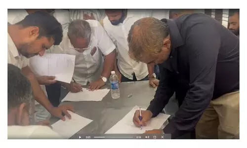 മംഗലാപുരം കൊലപാതകത്തിൽ പ്രതിഷേധിച്ച് കോൺഗ്രസിൽ നിന്നും മുസ്‍ലിം പ്രവർത്തകരുടെ കൂട്ടരാജി