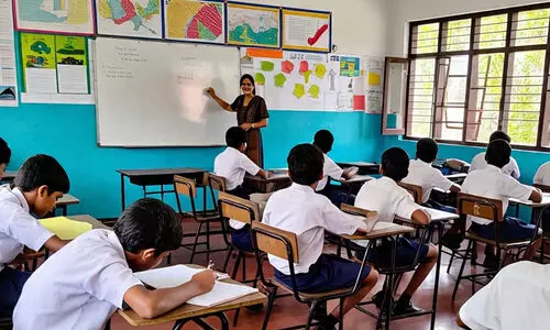 നാടൊരുമിക്കുക, നമ്മുടെ മക്കളെ മിടുക്കരാക്കാൻ