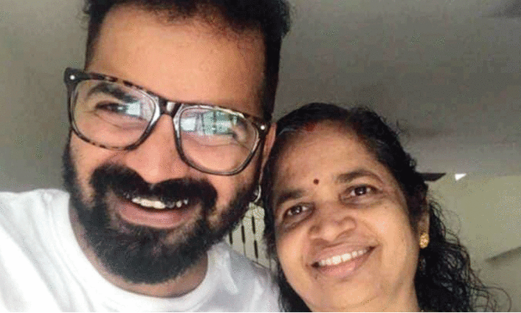 ‘പൊതിച്ചോറിൽ പൊതിഞ്ഞ സ്നേഹമാണ് എനിക്ക് അമ്മ’ -വിനയ് ഫോർട്ട്‌