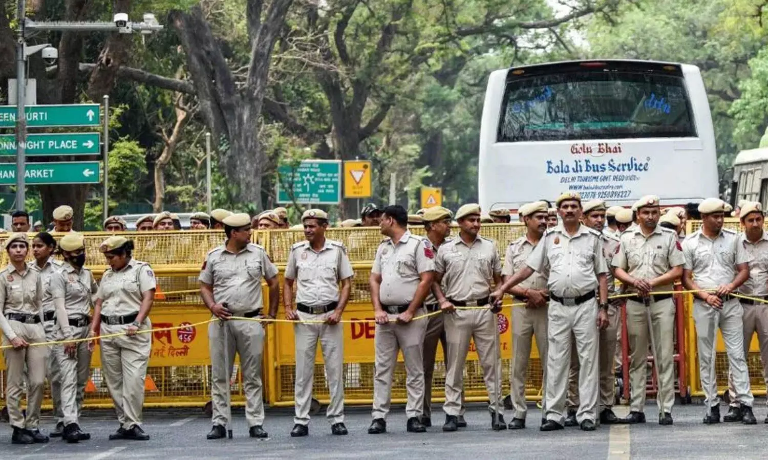 ഡൽഹി സർവകലാശാലക്ക് സമീപമുള്ള കടയിൽ പശുമാംസം വിറ്റുവെന്ന് ആരോപിച്ച് ആക്രമണം