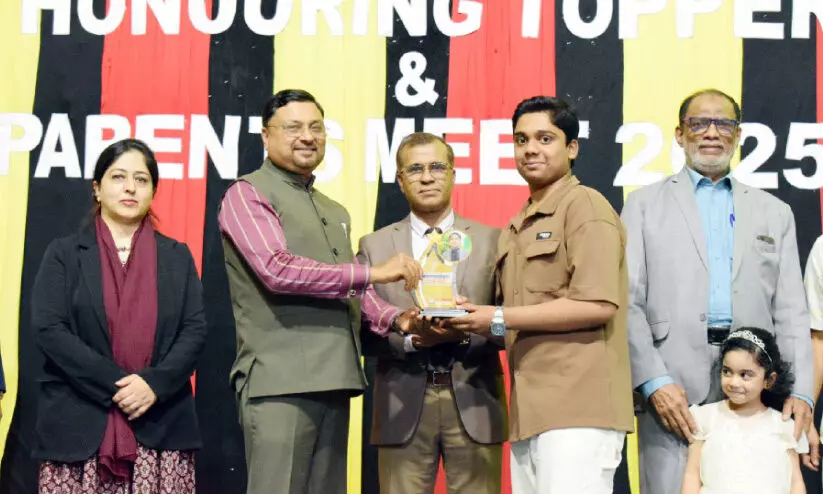 മോ​ഡേ​ൺ സ്കൂ​ൾ ഉ​ന്ന​ത വി​ജ​യി​ക​ളെ ആ​ദ​രി​ച്ചു