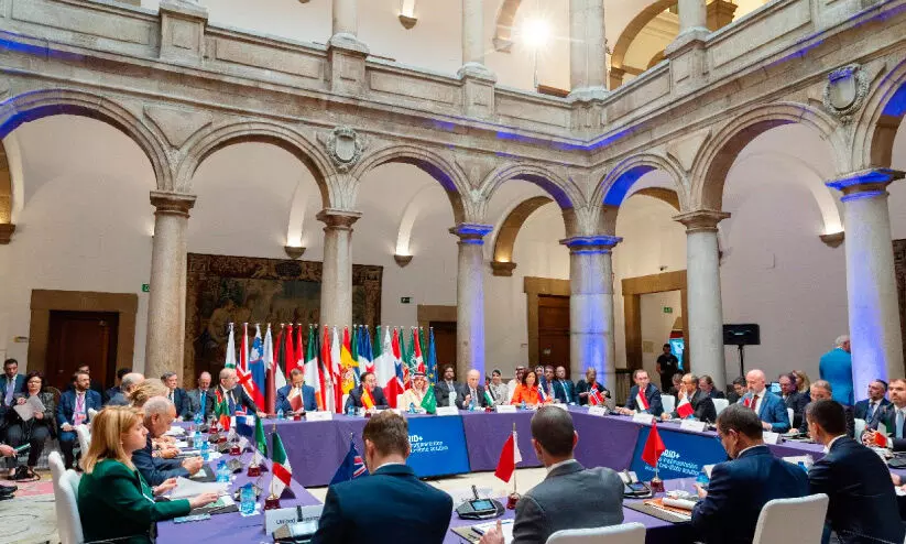 ഫ​ല​സ്​​തീ​ൻ; ദ്വി​രാ​ഷ്​​ട്ര പ​രി​ഹാ​ര​ശ്ര​മ​ങ്ങ​ൾ​ക്ക്​​ അ​റ​ബ്-​ഇ​സ്​​ലാ​മി​ക് സ​മ​വാ​യം