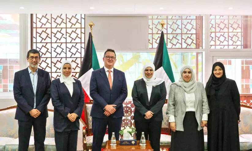 kuwait Finance Minister with Google Cloud representative kuwait Finance Minister with Google Cloud representative