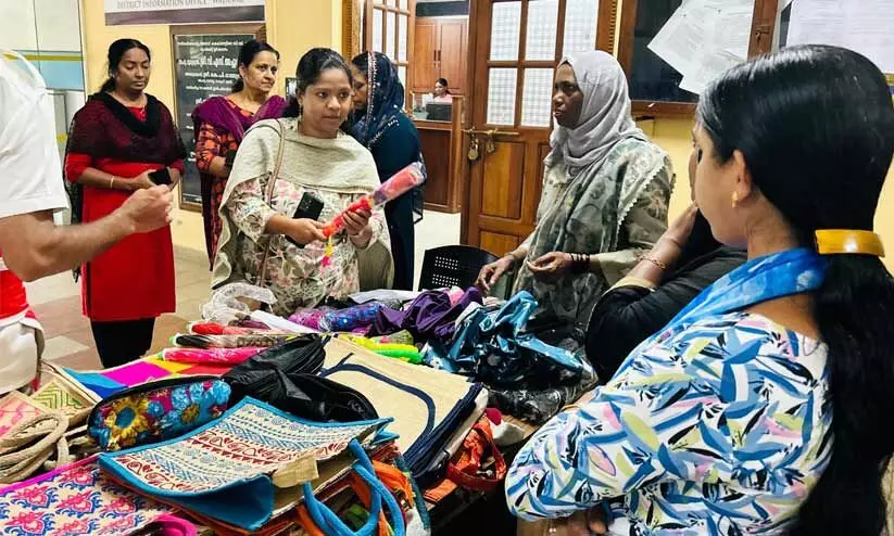 പ്രത്യാശയുടെ കുടക്കീഴിൽ അവർ സ്വപ്നങ്ങൾ നിവർത്തുന്നു; ‘ബെയ്‌ലി’യിൽ ജീവിതപാലം കടക്കാൻ ഒരുപറ്റം വനിതകള്‍