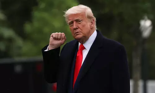 ട്രംപിന് താൽക്കാലിക ആശ്വാസം; അധികത്തീരുവ പിരിക്കാൻ അപ്പീൽകോടതി അനുമതി; ഫെഡറൽ കോടതി ഉത്തരവ് മരവിപ്പിച്ചു