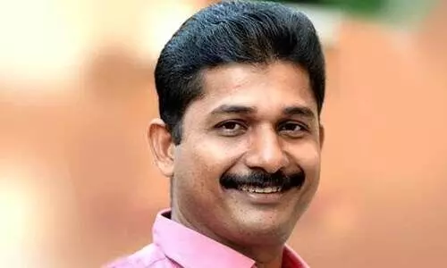 നിലമ്പൂരിൽ എം. സ്വരാജ് ഇടത് സ്ഥാനാർഥി