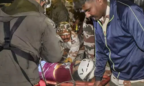 ടീസ്റ്റ നദിയിൽ ടൂറിസ്റ്റ് വാഹനം മറിഞ്ഞ് ഒരു മരണം ; എട്ടു പേരെ കാണാതായി