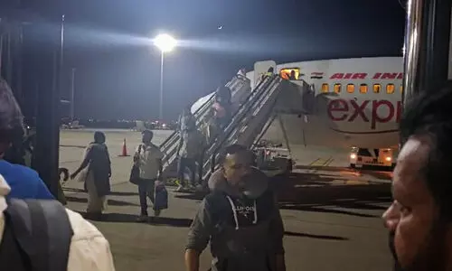 സാങ്കേതിക തകരാർ: ദുബൈ-കൊച്ചി എയർ ഇന്ത്യ എക്സ്പ്രസ് അടിയന്തരമായി മസ്കത്തിൽ ഇറക്കി; 200 ഓളം യാത്രക്കാരെ ഹോട്ടലിലേക്ക് മാറ്റി