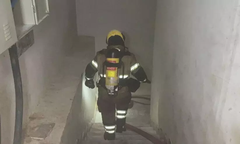 ഷു​വൈ​ഖ് ഇ​ൻ​ഡ​സ്ട്രി​യ​ൽ ഏ​രി​യ​യി​ലെ വ്യവ​സാ​യി​ക പ്ലോ​ട്ടി​ൽ തീ​പി​ടി​ത്തം