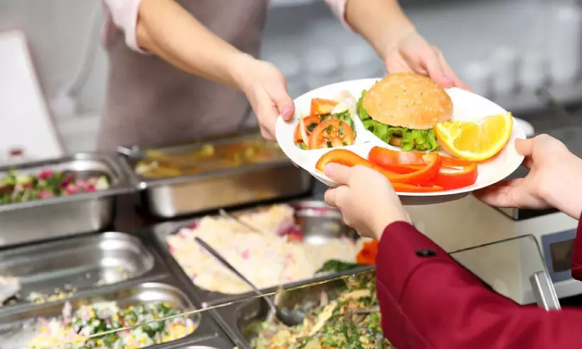 സ്കൂ​ളു​ക​ളി​ൽ ക​ഫ്റ്റീ​രി​യ ച​ട്ട​ങ്ങ​ൾ ക​ര്‍ശ​ന​മാ​ക്കി