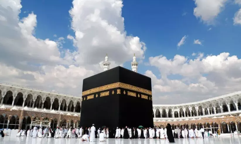 ഹ​ജ്ജി​ന് പോ​യ​വ​ർ​ക്കു​ള്ള സു​ര​ക്ഷ​യും ക്ഷേ​മ​വും പ​രി​ശോ​ധി​ക്കാ​ൻ ഫീ​ൽ​ഡ് സ​ന്ദ​ർ​ശ​നം ന​ട​ത്തി ബ​ഹ്റൈ​ൻ ഹ​ജ്ജ് മി​ഷ​ൻ മേ​ധാ​വി