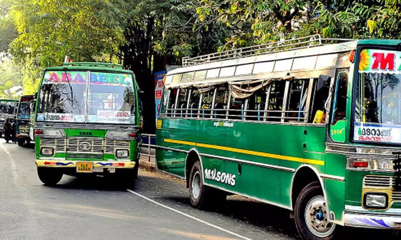 സ്വകാര്യ ബസുകൾ അനിശ്ചിതകാല സമരത്തിന്