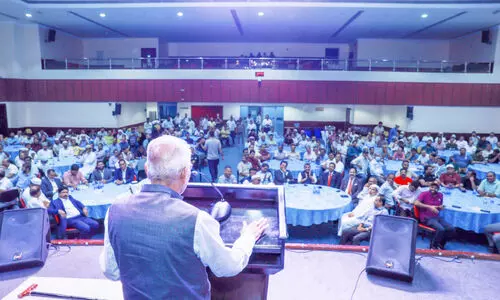 അ​ബൂ​ദ​ബി ഐ.​ഐ.​സി നേ​തൃ​ത്വം സ​ത്യ​പ്ര​തി​ജ്ഞ ചെ​യ്തു