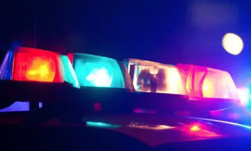 അ​ടി​യ​ന്ത​ര വാ​ഹ​ന​ങ്ങ​ൾ​ക്ക്​ വ​ഴി ന​ൽ​ക​ണം