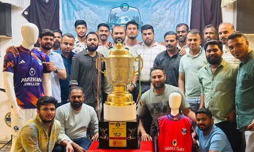 ബീ​ച്ച് ക​പ്പ് ഫു​ട്ബാ​ൾ ജൂ​ൺ എ​ട്ടി​ന്: ട്രോ​ഫി പ്ര​കാ​ശനം ചെ​യ്തു