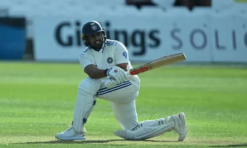 സെലക്ടർമാർക്ക് തെറ്റിയില്ല! തിരിച്ചുവരവ് രാജകീയമാക്കി കരുൺ, ഇരട്ട സെഞ്ച്വറി; ഇന്ത്യ എ വമ്പൻ സ്കോറിലേക്ക്