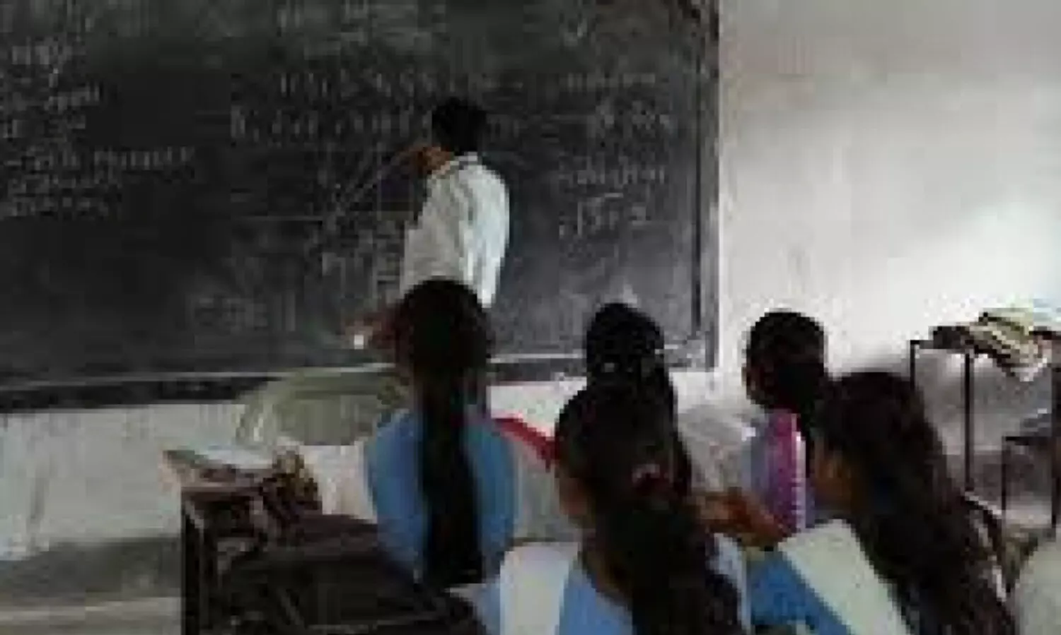 ജോലി നഷ്ടപ്പെടില്ല; 37 അധ്യാപകർക്ക് നിയമനമായി