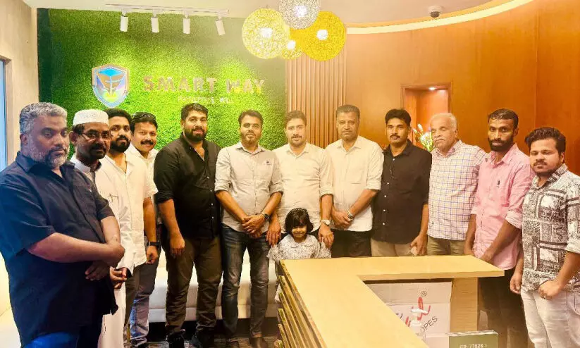 ഹ​ജ്ജ് യാ​ത്ര​യ​യ​പ്പ് ന​ൽ​കി